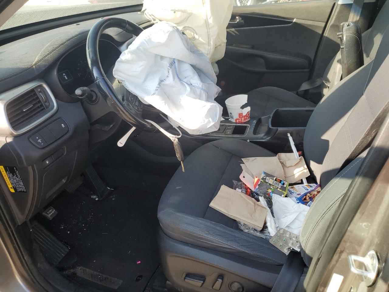 2017 Kia Sorento Lx VIN: 5XYPG4A38HG190324 Lot: 81280525