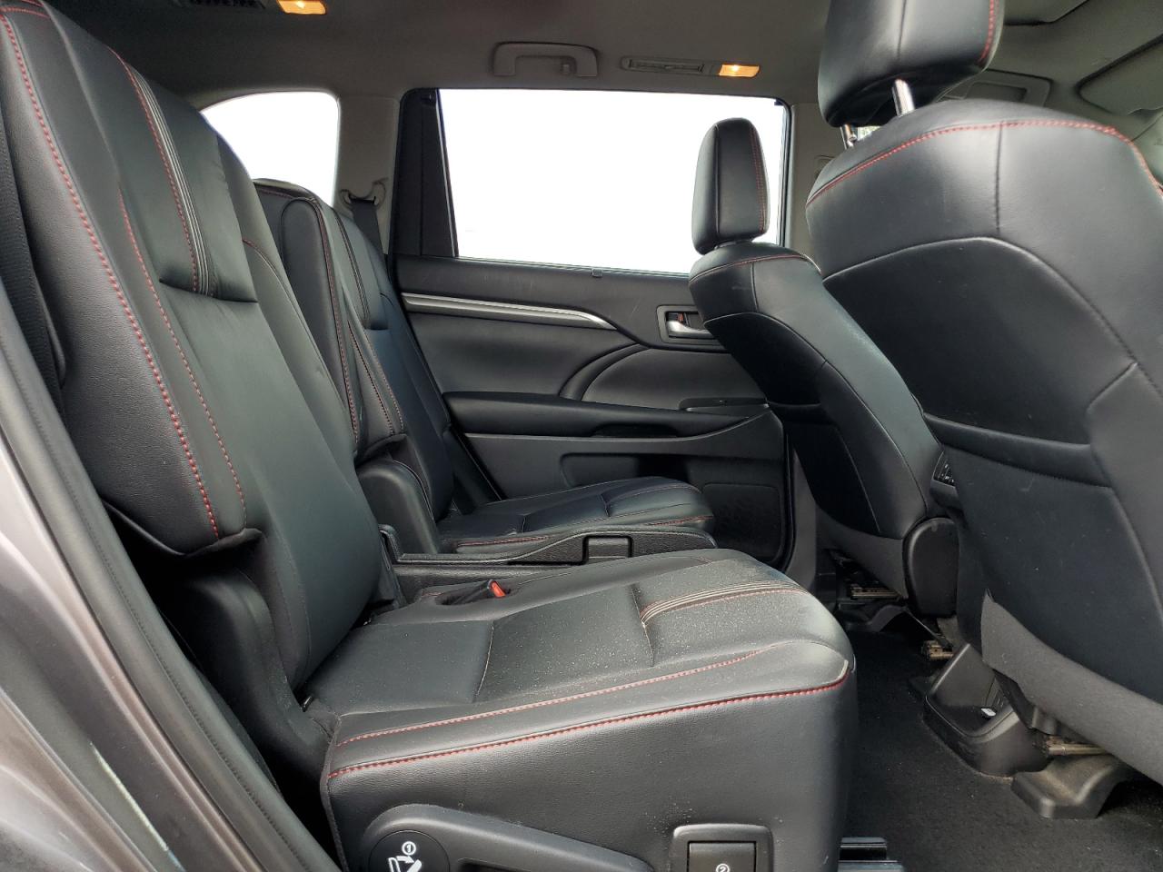 2019 Toyota Highlander Se VIN: 5TDKZRFH3KS574527 Lot: 81741215