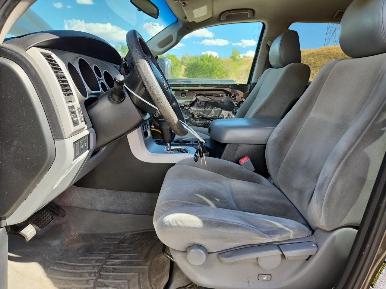 2008 Toyota Sequoia Sr5 VIN: 5TDBT64A88S000214 Lot: 80182625