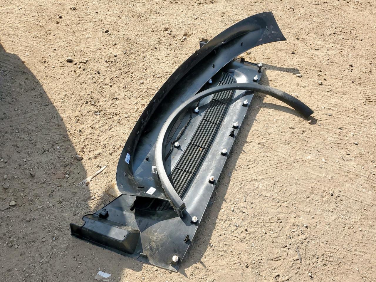 2026 Tesla Model Y VIN: 7SAYGDED5TA429500 Lot: 81191255