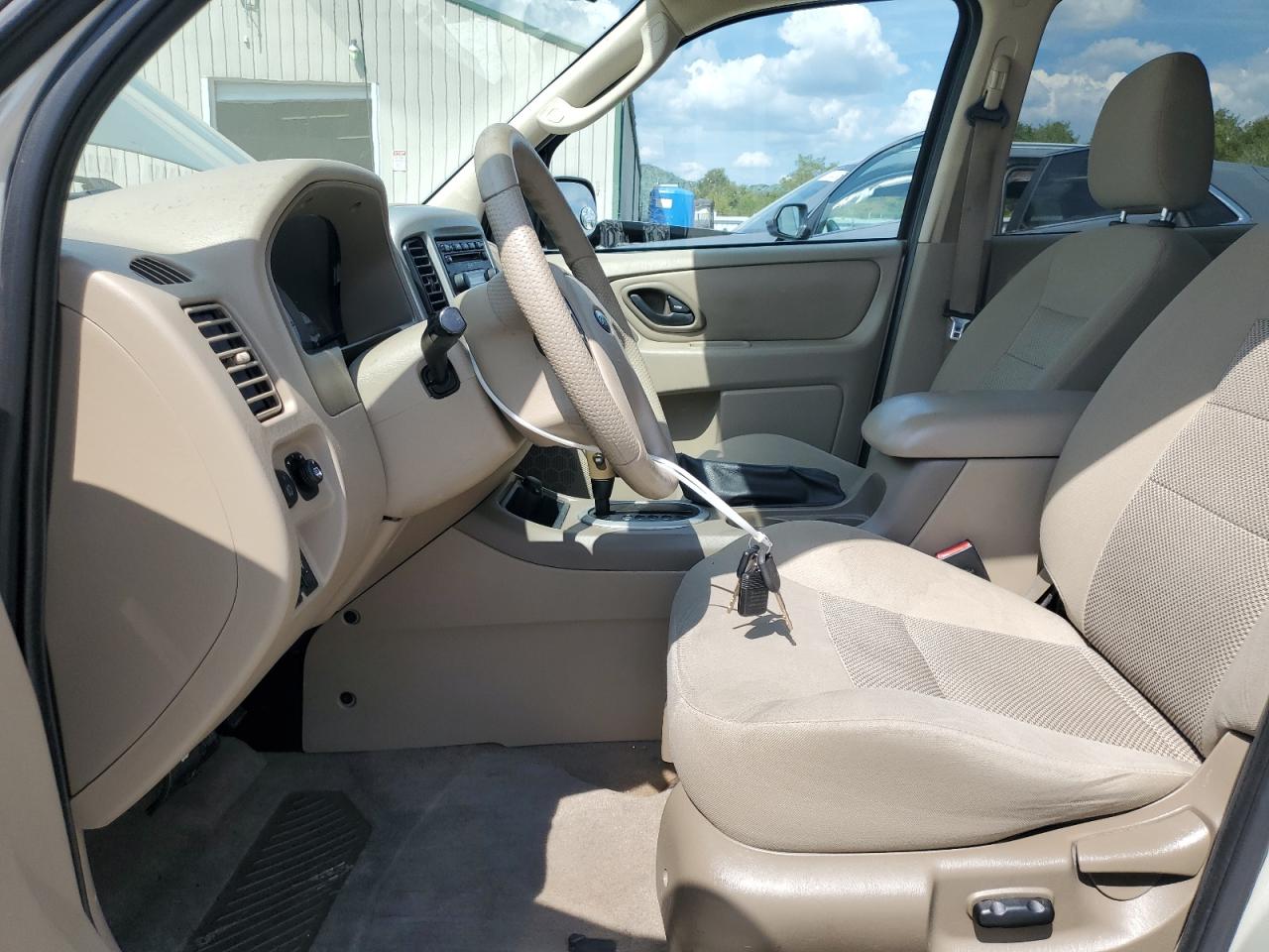 2005 Ford Escape Xlt VIN: 1FMYU93115KC92961 Lot: 80998055