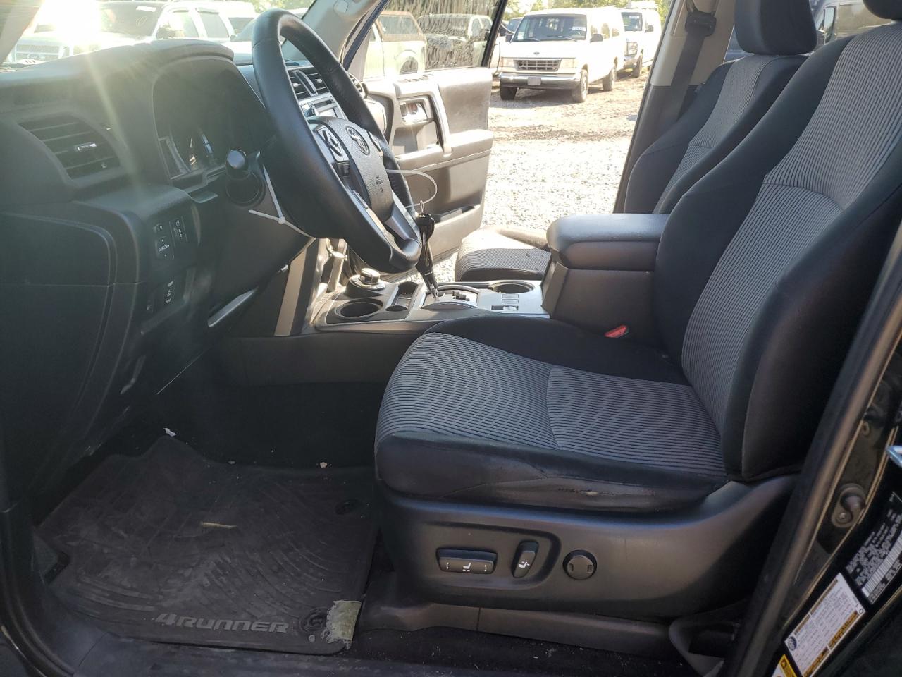 2015 Toyota 4Runner Sr5/Sr5 Premium VIN: JTEBU5JR8F5249306 Lot: 81237815