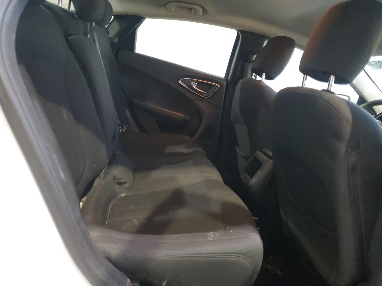 2015 Chrysler 200 Limited VIN: 1C3CCCAB6FN576083 Lot: 81428005