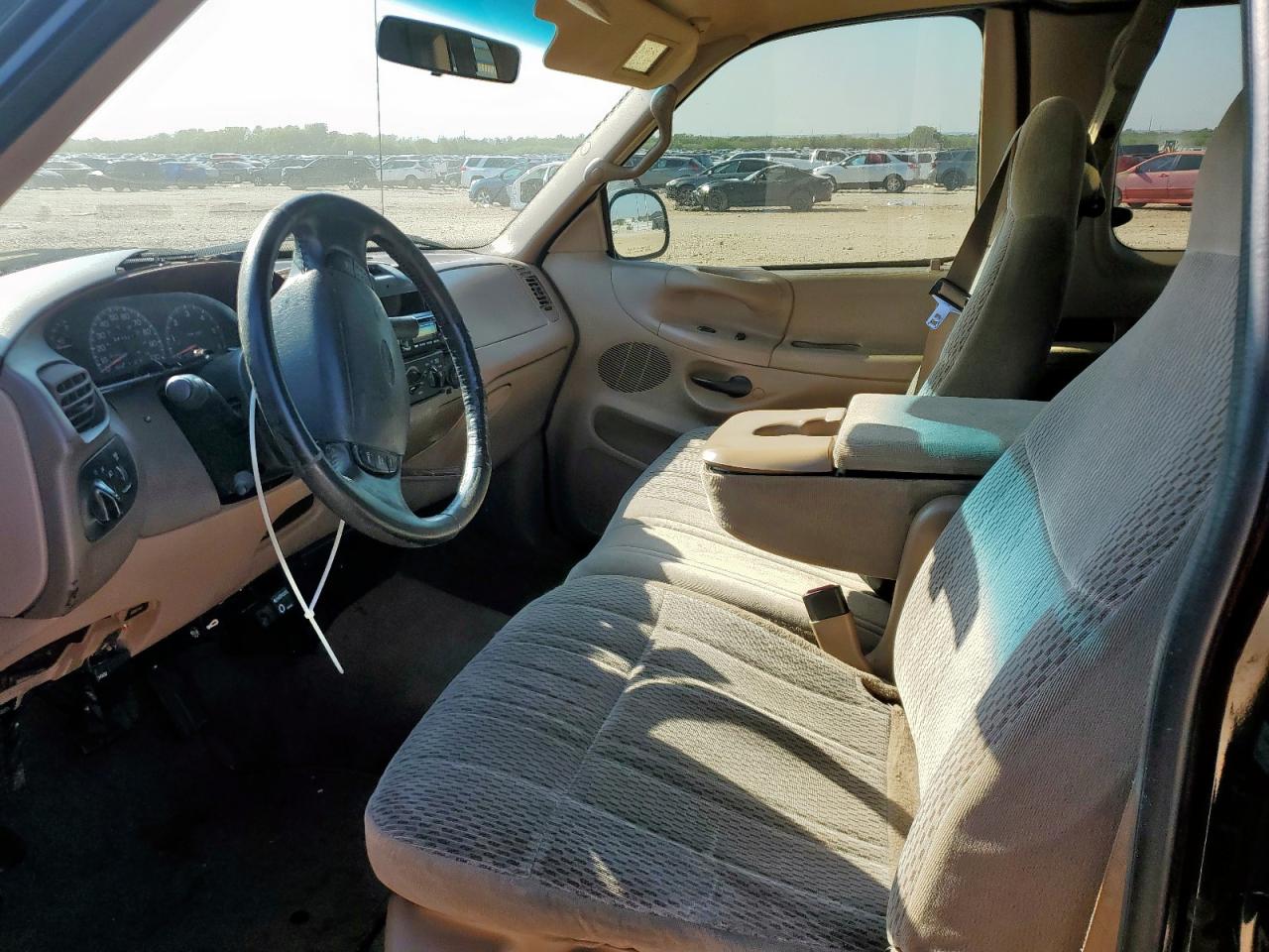 1998 Ford F250 VIN: 1FTPX28L1WKC00161 Lot: 71926115