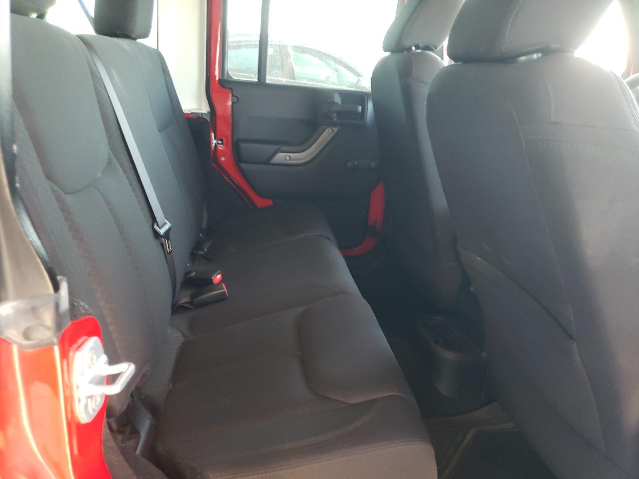 2013 Jeep Wrangler Unlimited Sport VIN: 1C4BJWDG1DL703577 Lot: 80643655