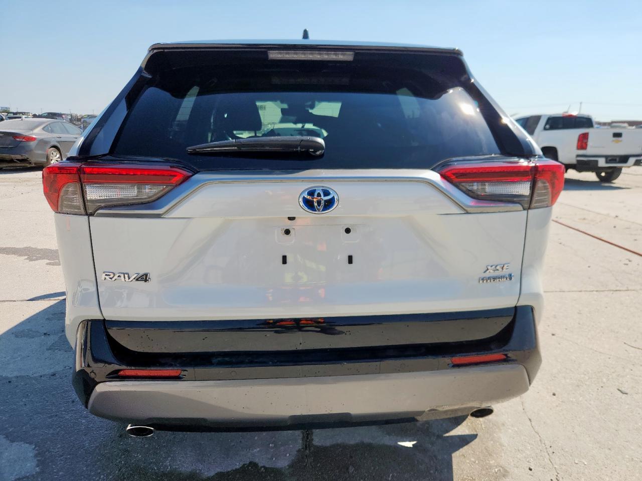 2021 Toyota Rav4 Xse VIN: JTME6RFV4MJ005892 Lot: 80401225