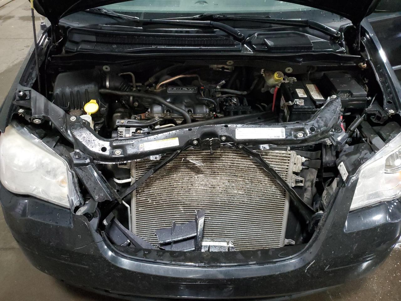 2010 Chrysler Town & Country Touring VIN: 2A4RR5D16AR184195 Lot: 72090735