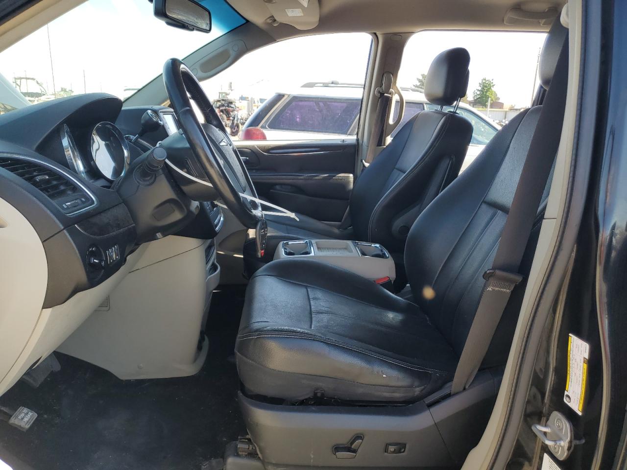 2013 Chrysler Town & Country Touring VIN: 2C4RC1BGXDR683979 Lot: 71689385