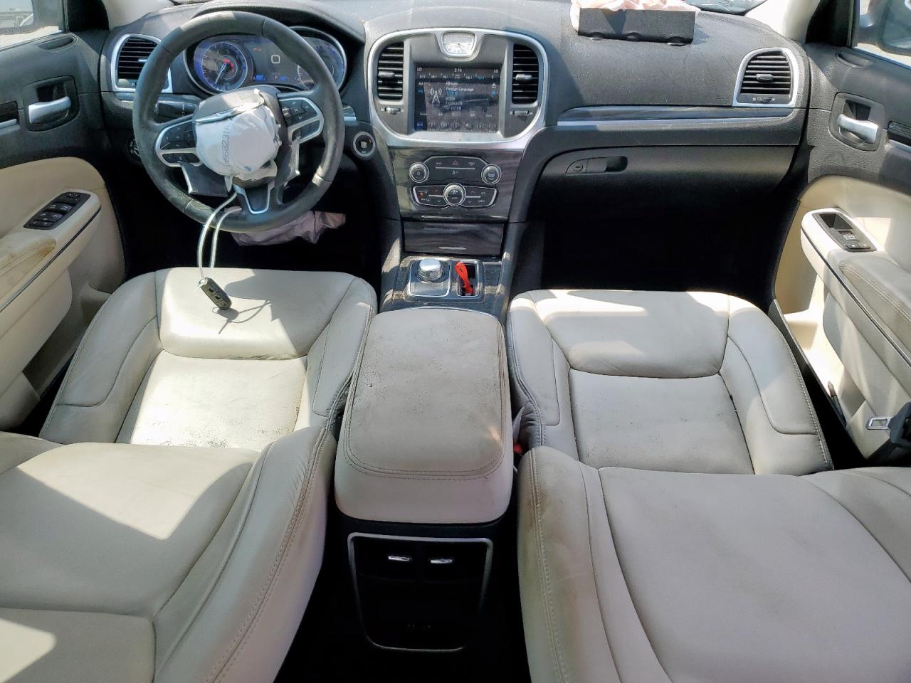 2018 Chrysler 300 Touring VIN: 2C3CCAAG4JH201682 Lot: 81271525