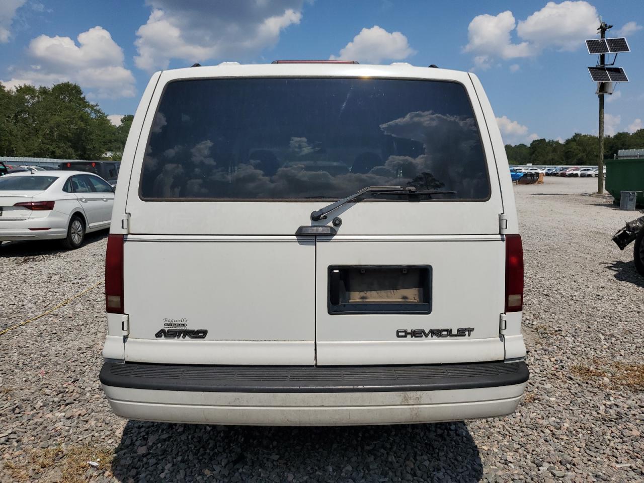 2000 Chevrolet Astro VIN: 1GNDM19W7YB211688 Lot: 71681875