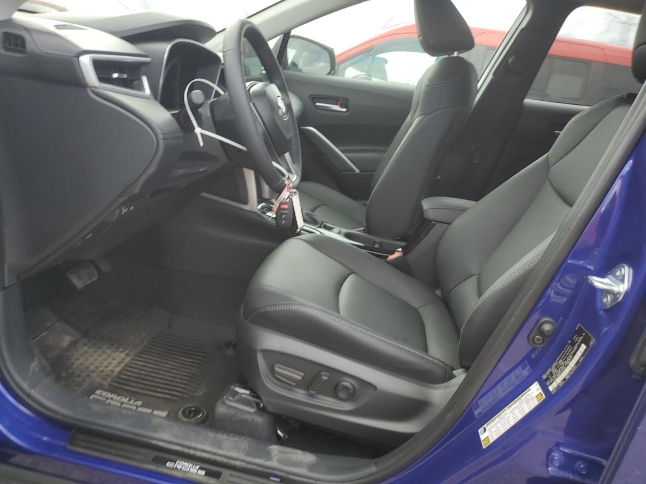 2025 Toyota Corolla Cross Xle VIN: 7MUDAABG7SV131172 Lot: 81203495