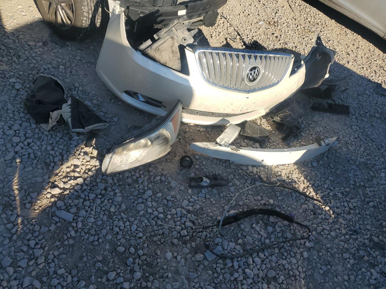 2010 Buick Lacrosse Cxl VIN: 1G4GD5EG8AF305830 Lot: 81139375