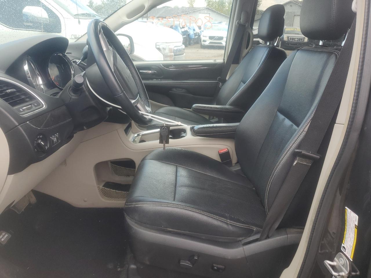 2016 Chrysler Town & Country Touring L VIN: 2C4RC1CG6GR302471 Lot: 80989355