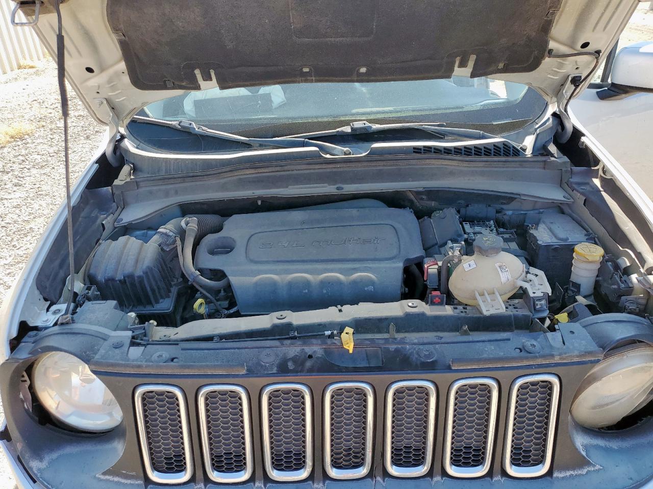 2015 Jeep Renegade Latitude VIN: ZACCJABT0FPB72113 Lot: 80353835