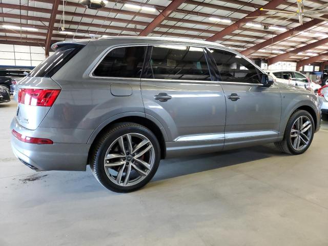 Паркетники AUDI Q7 2017 Серый