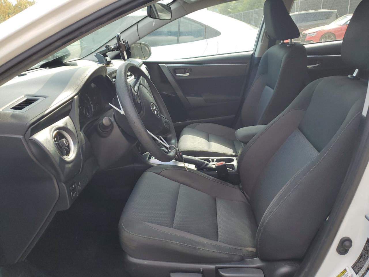 2019 Toyota Corolla L VIN: 2T1BURHE8KC227687 Lot: 71792345