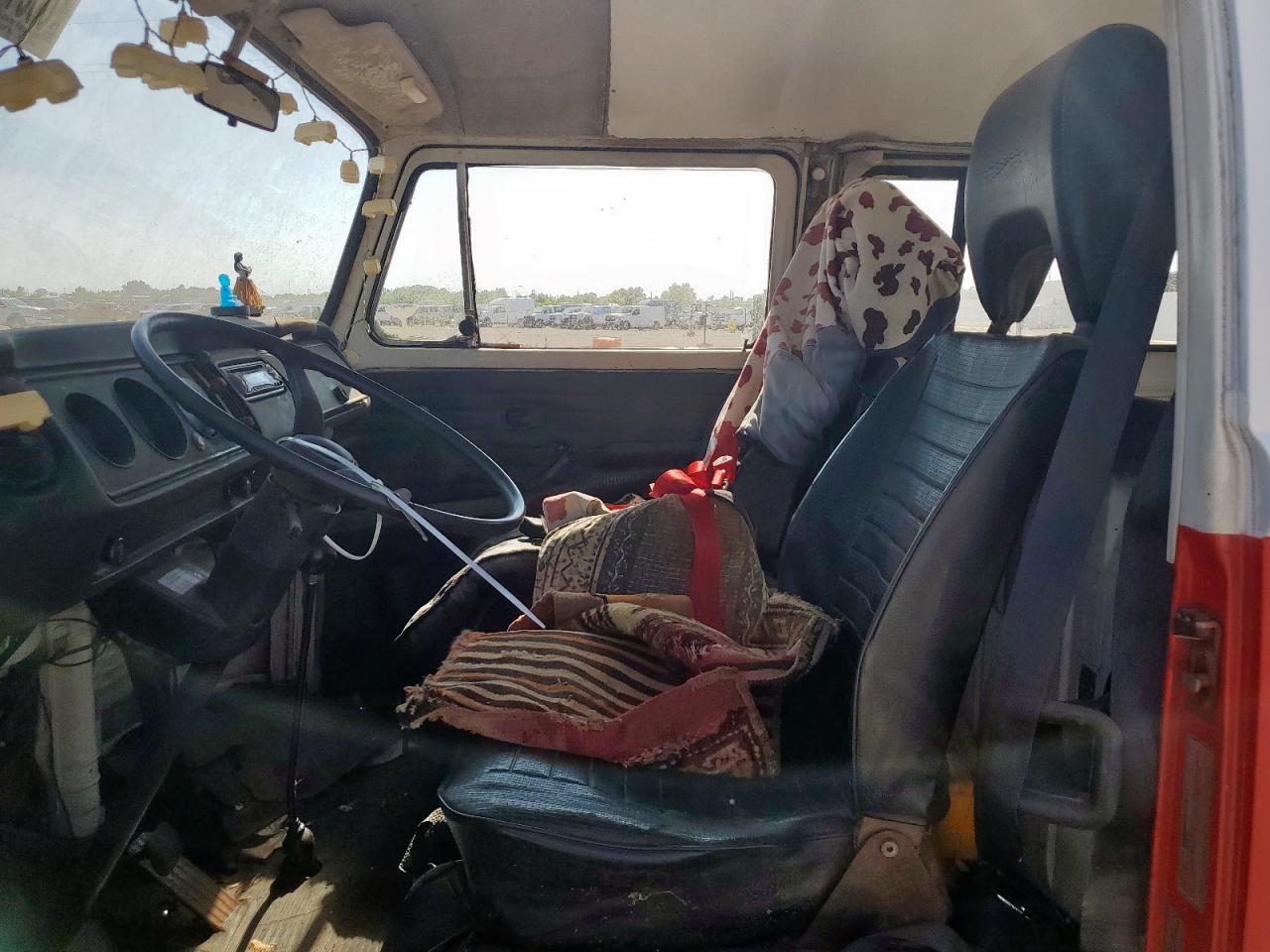 1976 Volkswagen Vanagon VIN: 2262044613 Lot: 80012625