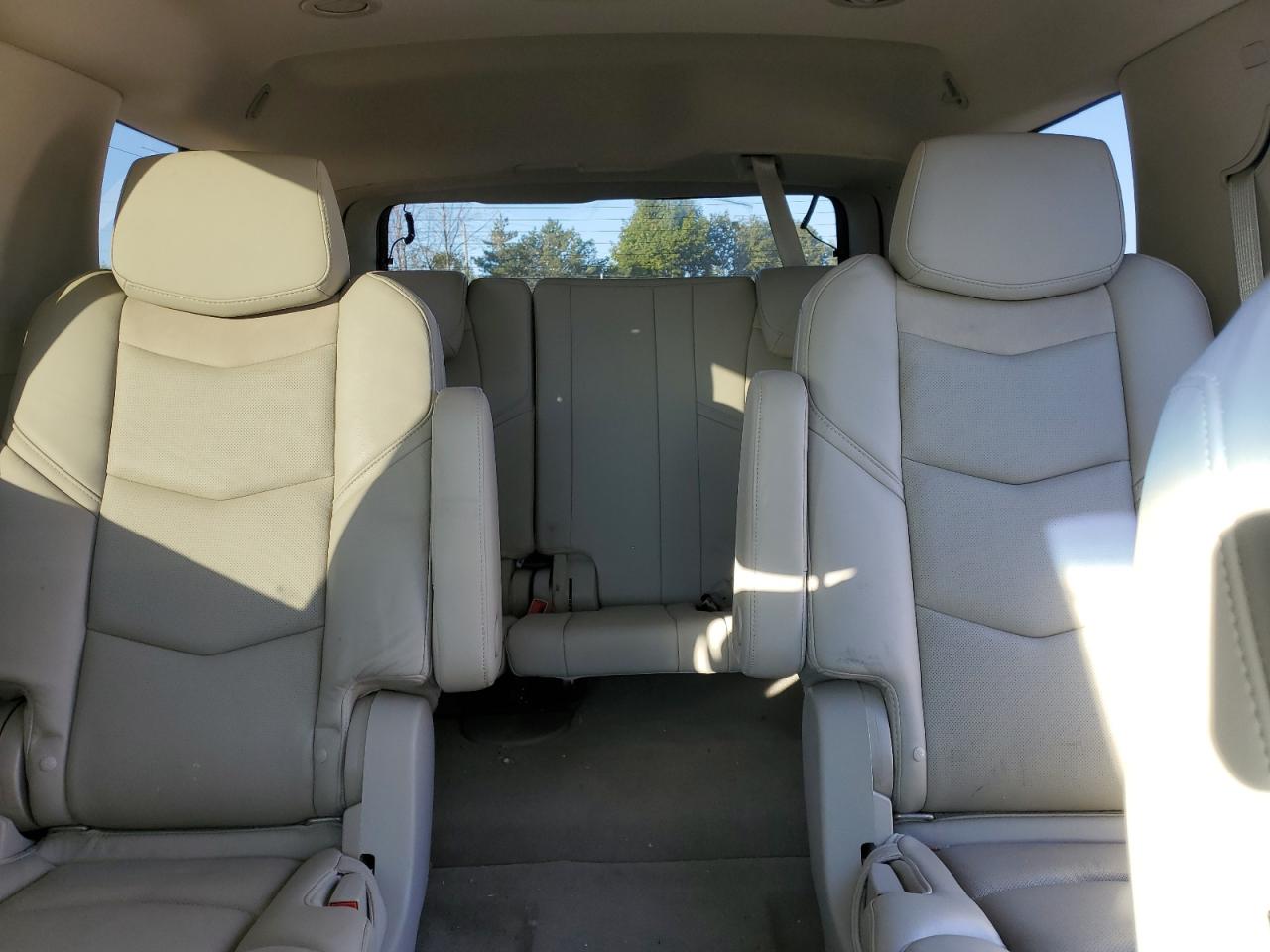 2018 Cadillac Escalade Premium Luxury VIN: 1GYS4CKJ9JR319277 Lot: 83877595