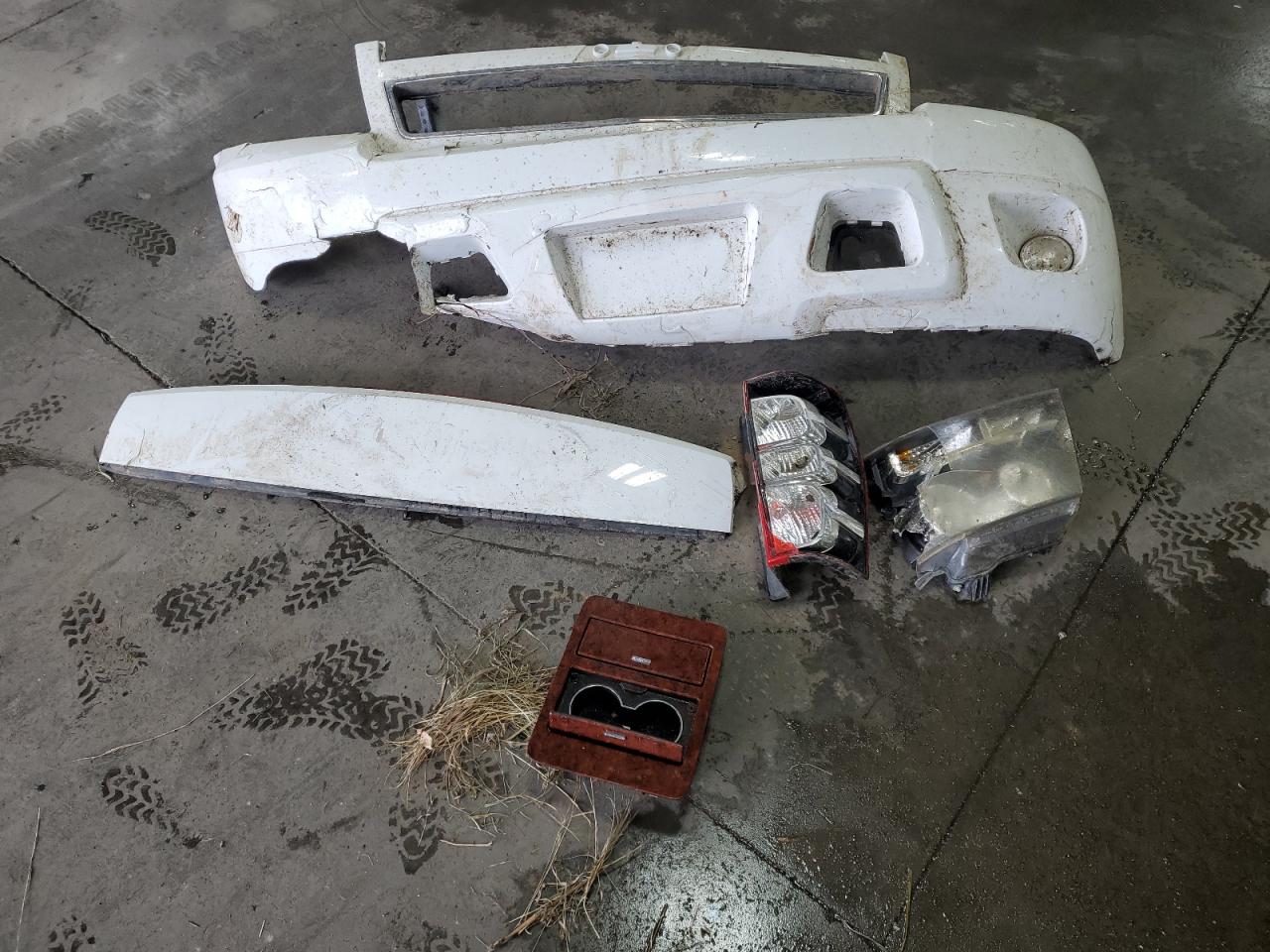 2011 Chevrolet Tahoe K1500 Ltz VIN: 1GNSKCE04BR228442 Lot: 84556375