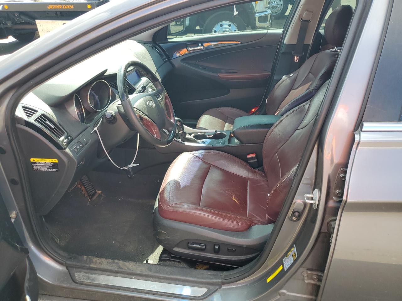 2011 Hyundai Sonata Se VIN: 5NPEC4AC2BH272732 Lot: 81110195