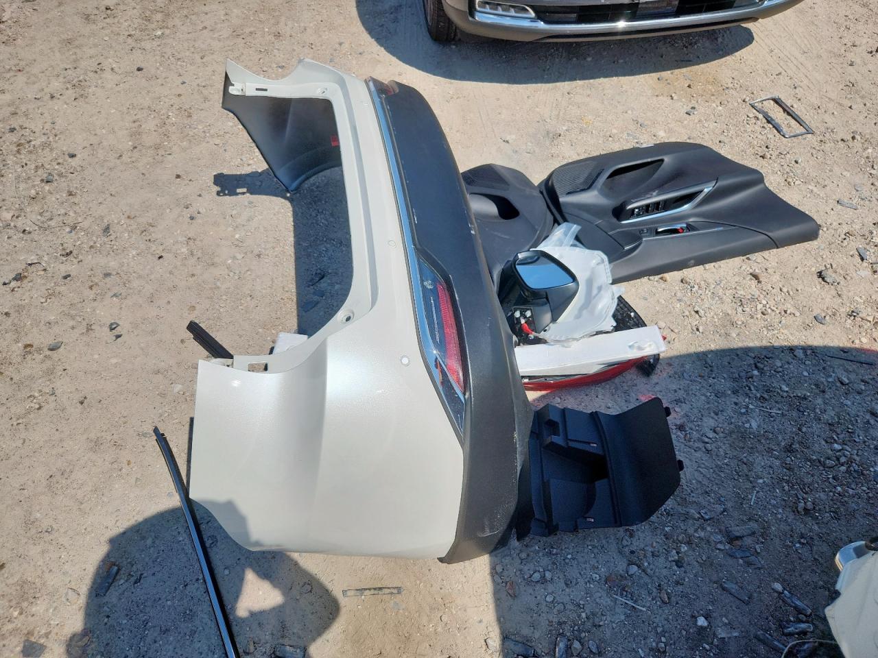 2022 Toyota Venza Le VIN: JTEAAAAH4NJ115614 Lot: 71487945