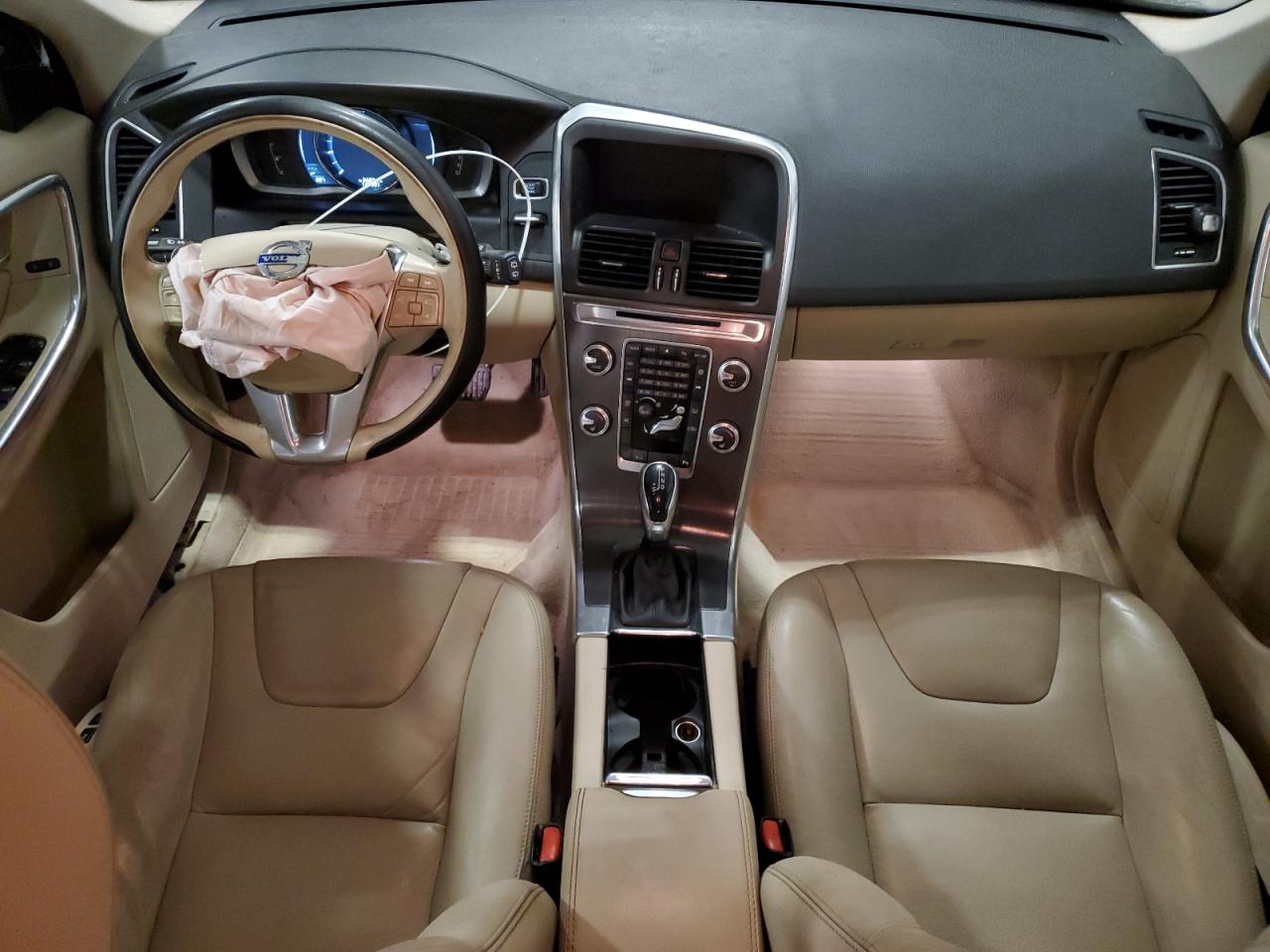 2015 Volvo Xc60 T6 Premier VIN: YV4902RK3F2745343 Lot: 81294685