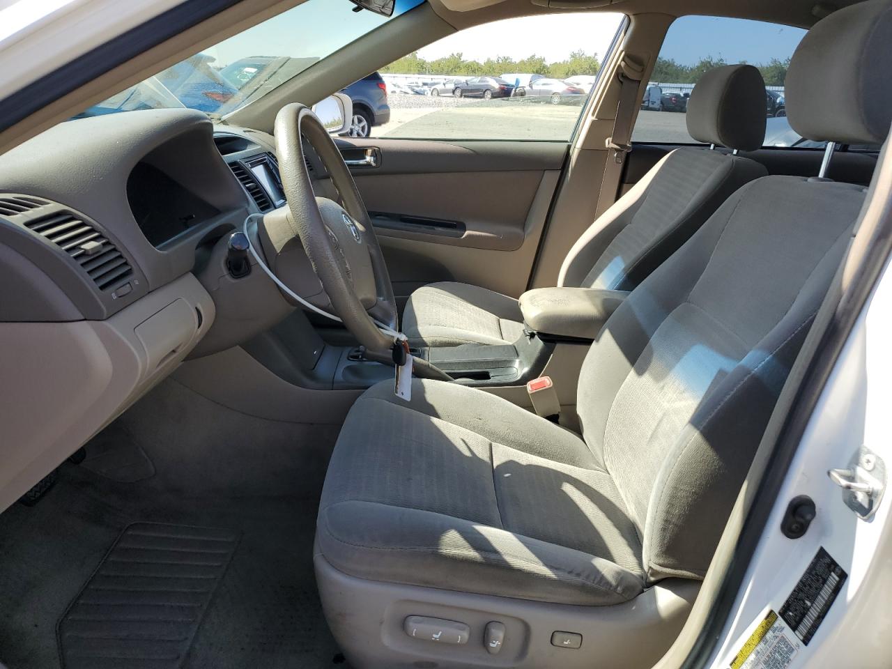 2005 Toyota Camry Le VIN: 4T1BE32K55U399798 Lot: 81875745