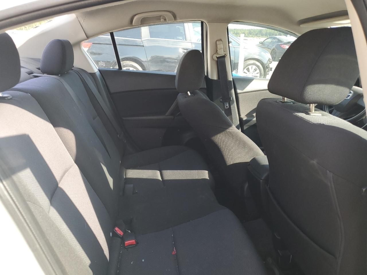 2011 Mazda 3 I VIN: JM1BL1UG2B1464756 Lot: 83809335