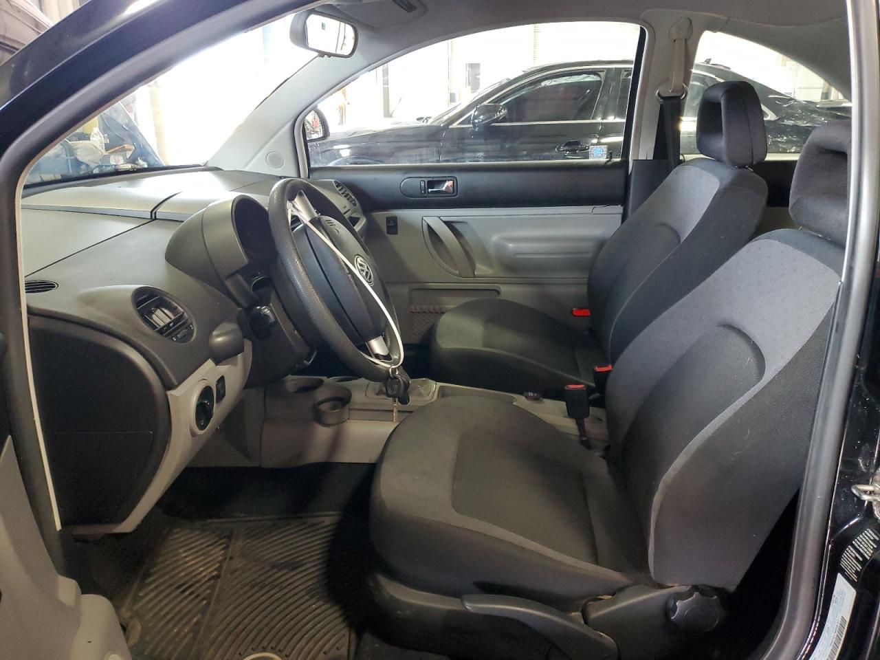 1998 Volkswagen New Beetle Tdi VIN: 3VWBF61C9WM008717 Lot: 81500385