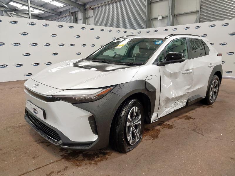 TOYOTA BZ4X MOTIO 2025