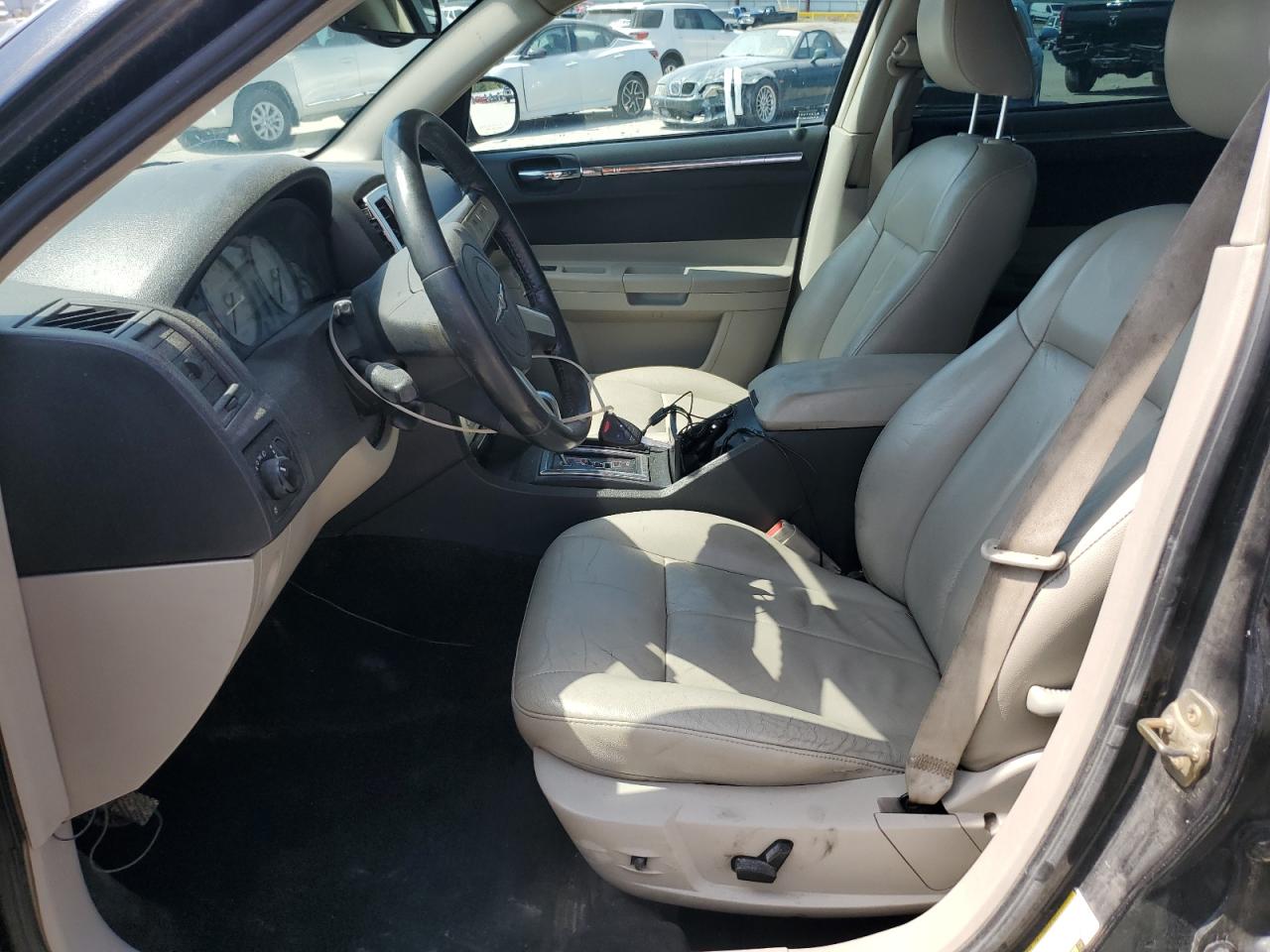 2005 Chrysler 300 Touring VIN: 2C3JA53G75H537740 Lot: 81148715