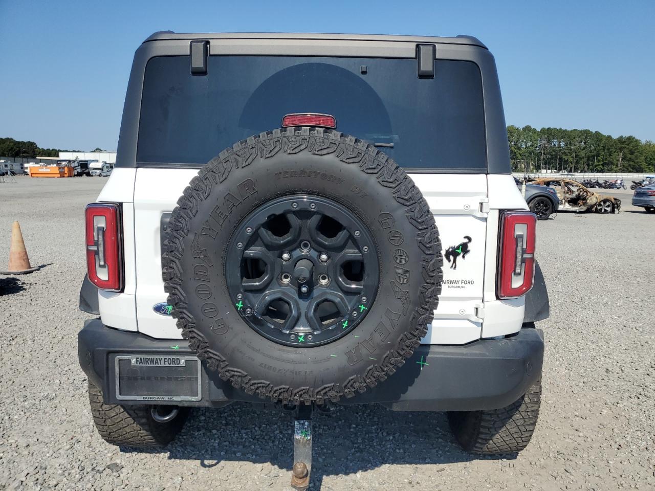 2023 Ford Bronco Base VIN: 1FMEE5DP2PLB31155 Lot: 69655855