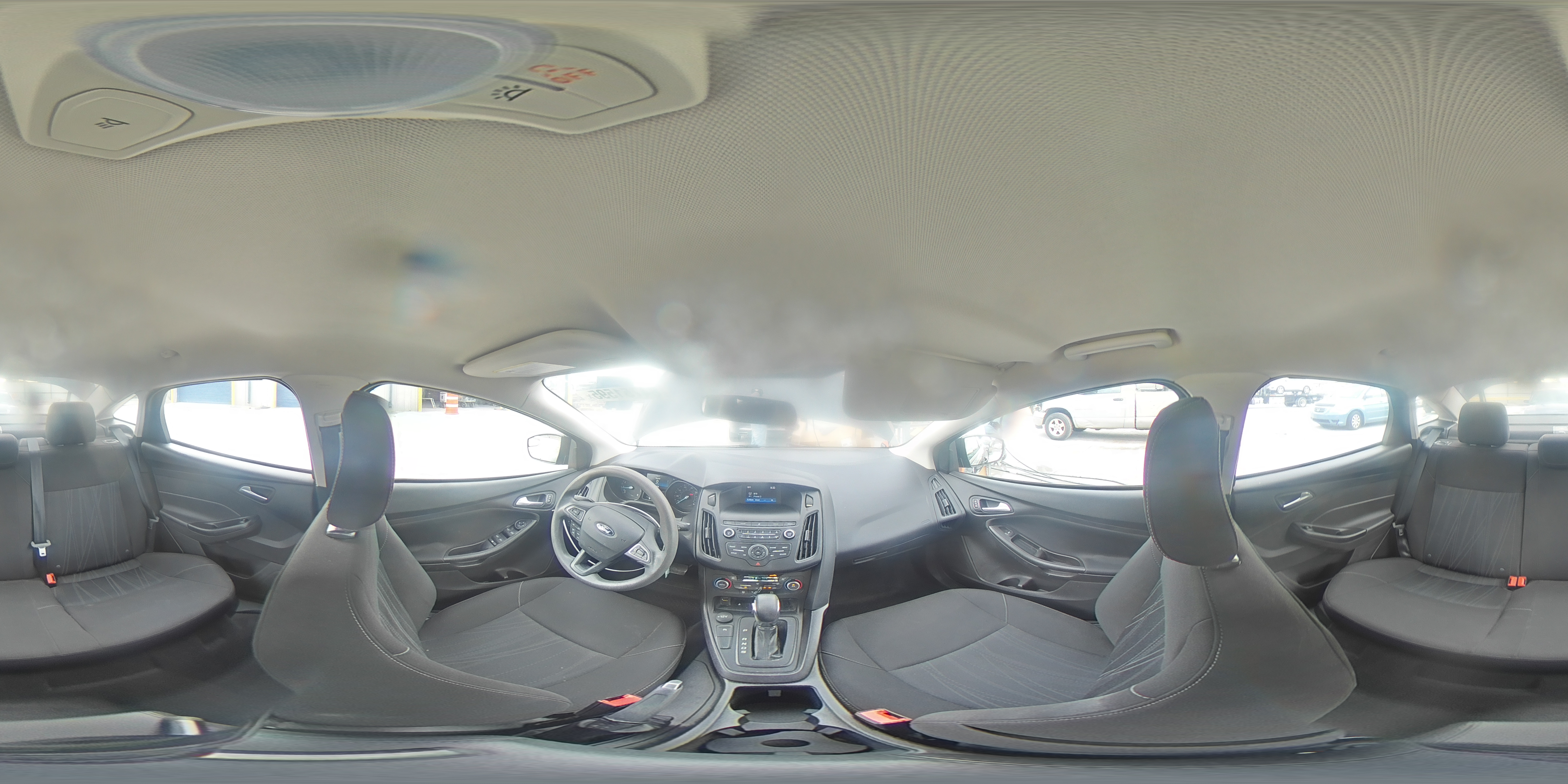 2018 Ford Focus Se VIN: 1FADP3FE2JL292645 Lot: 84751595