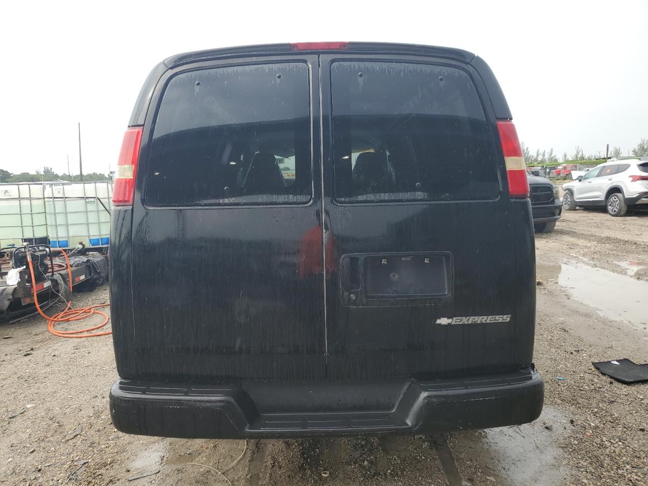 2003 Chevrolet Express G1500 VIN: 1GCEG15X331183406 Lot: 84524845