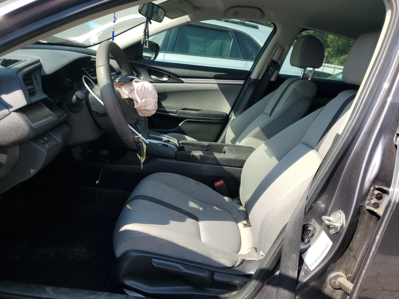 2019 Honda Civic Lx VIN: 2HGFC2F65KH581004 Lot: 70975895