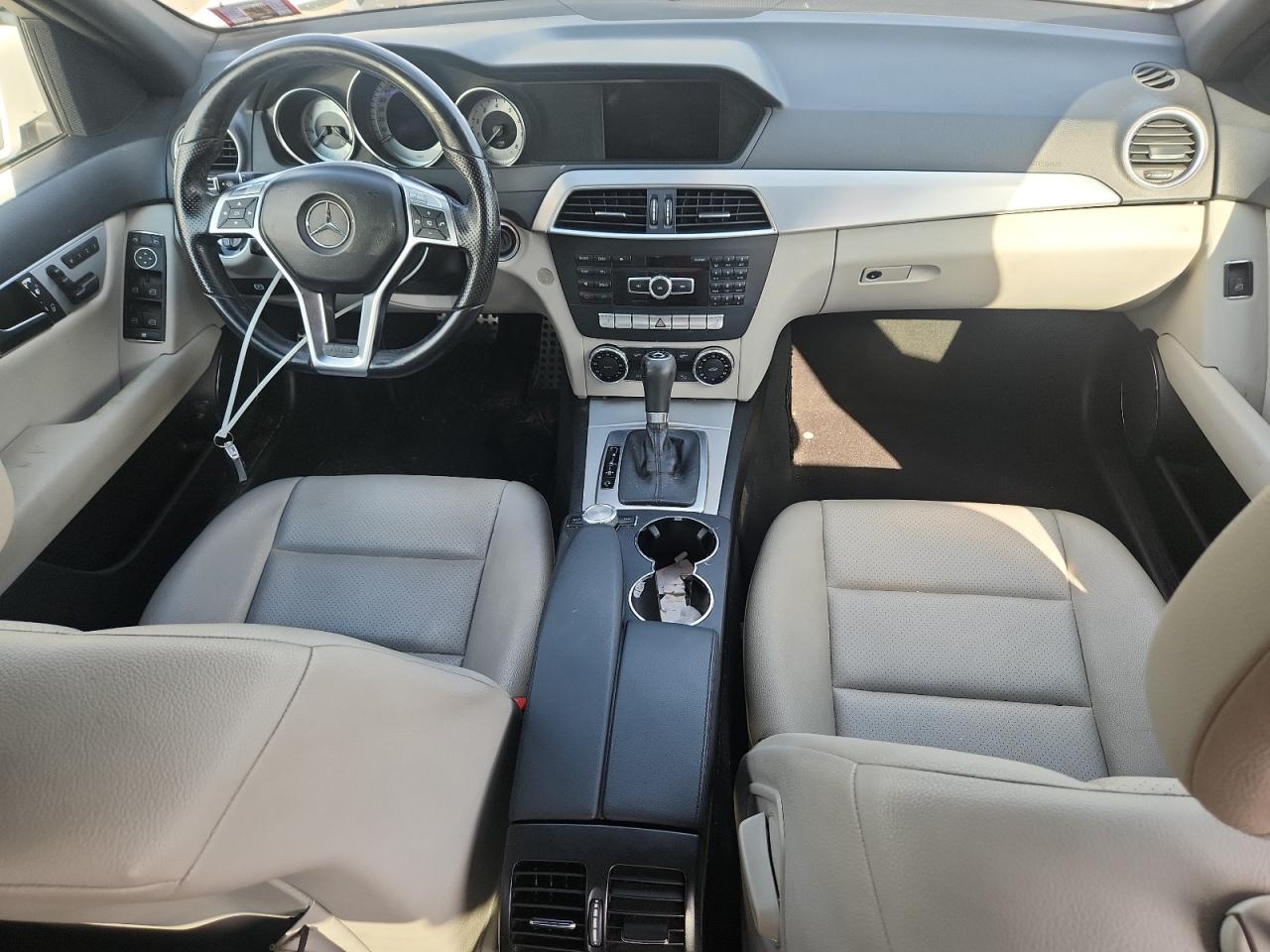 2014 Mercedes-Benz C 250 VIN: WDDGF4HB5ER305173 Lot: 83923635