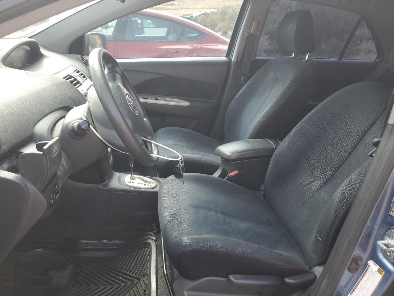 2007 Toyota Yaris VIN: JTDBT923471036242 Lot: 80382195