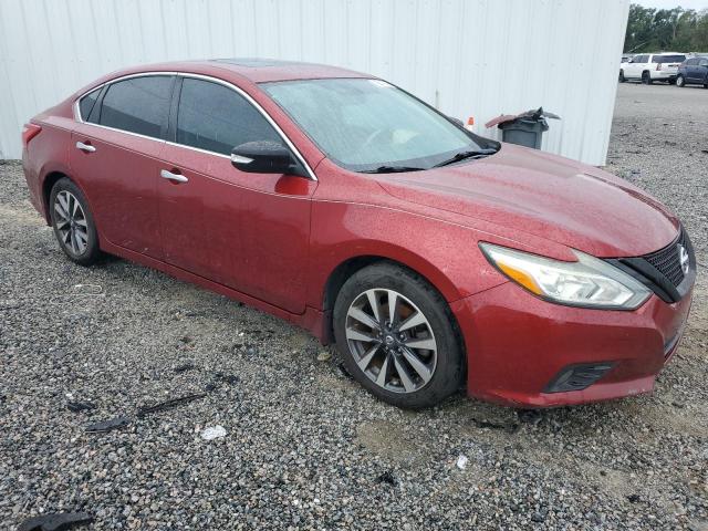  NISSAN ALTIMA 2017 Czerwony