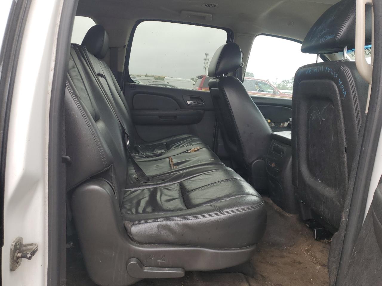 2011 Chevrolet Suburban K1500 Lt VIN: 1GNSKJE31BR319280 Lot: 81043025