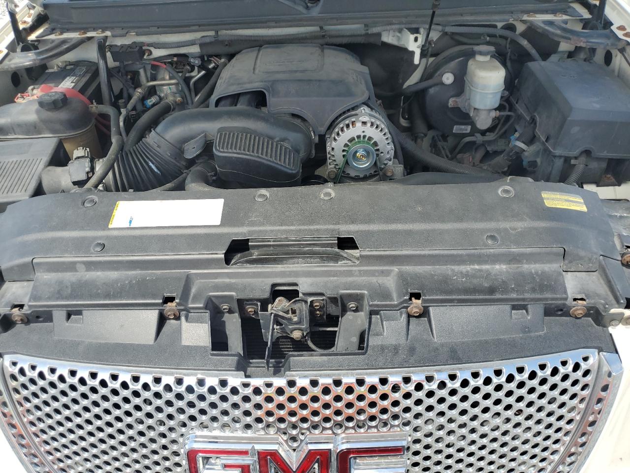 2009 GMC Yukon Denali VIN: 1GKFK03299R258354 Lot: 70780905