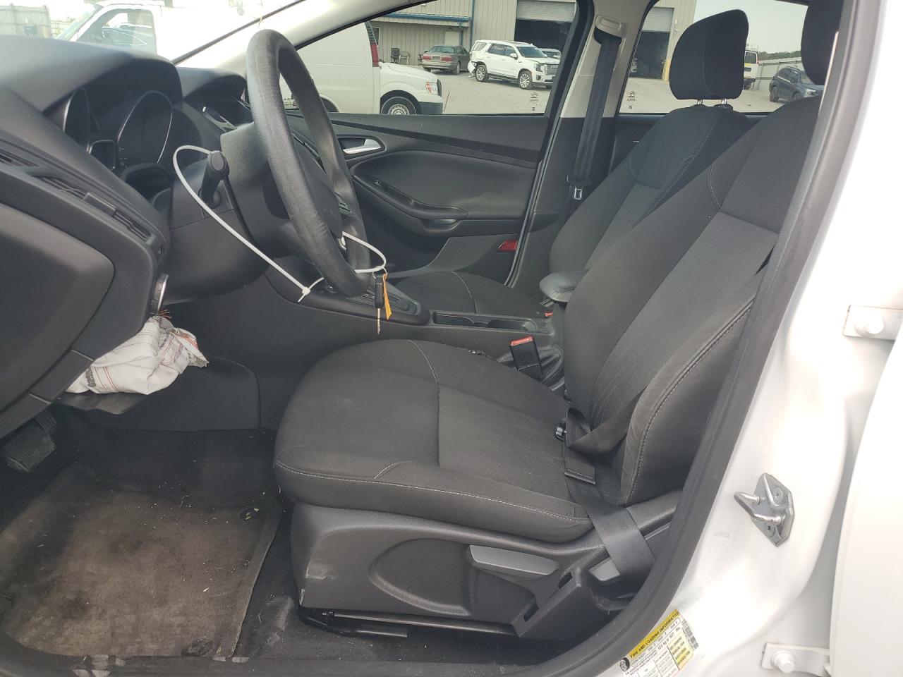2017 Ford Focus Se VIN: 1FADP3K27HL232673 Lot: 71842115