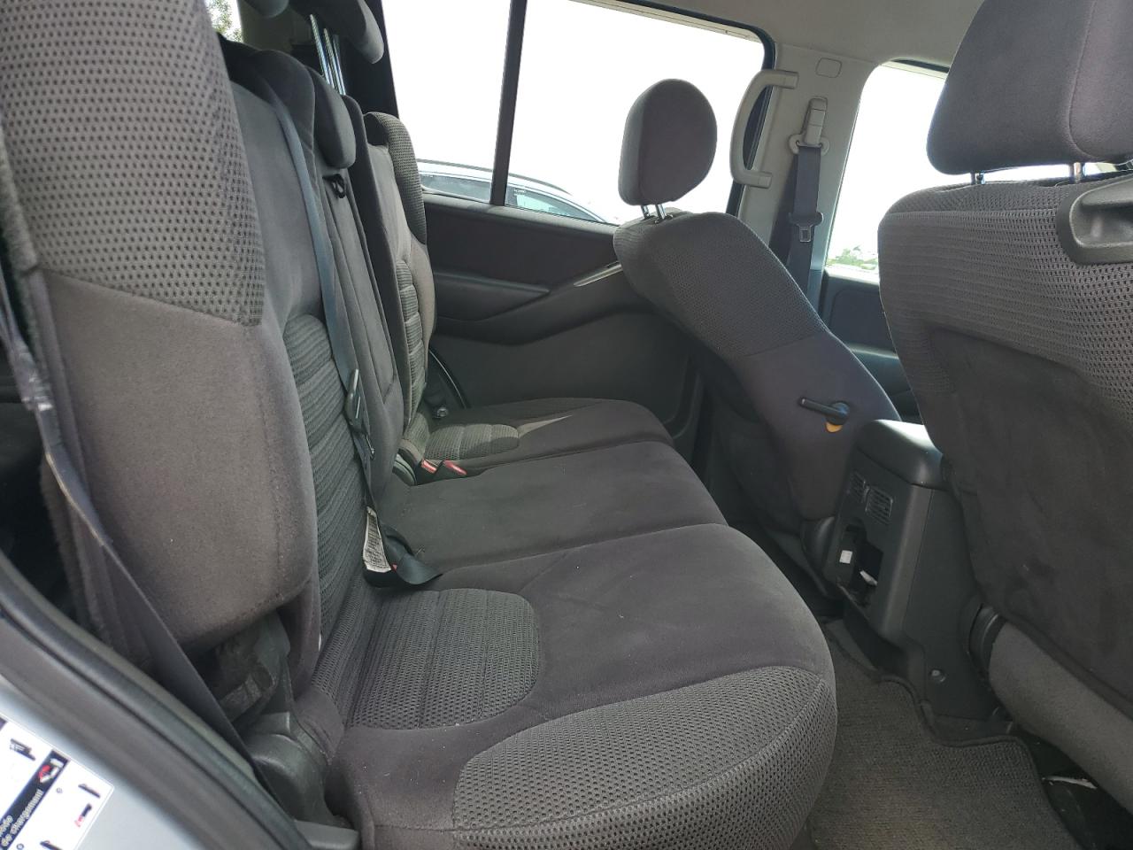 2001 Nissan Pathfinder Le VIN: 5N1AR18W17C635919 Lot: 71342225