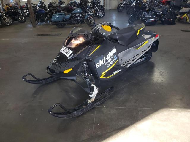 2015 SKIDOO MXZ SPORT  