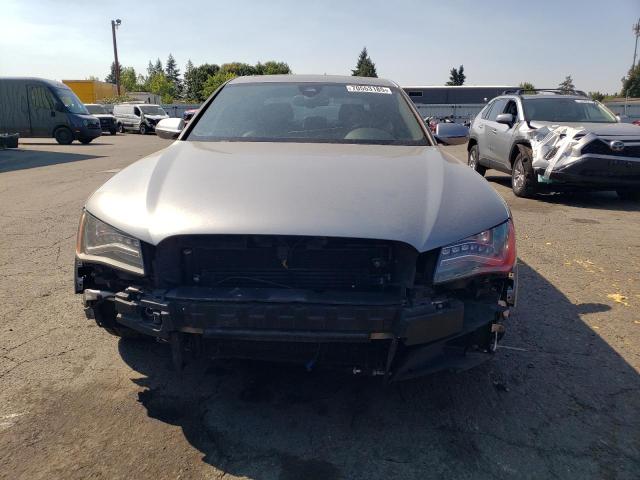 Sedans AUDI A8 2013 Srebrny