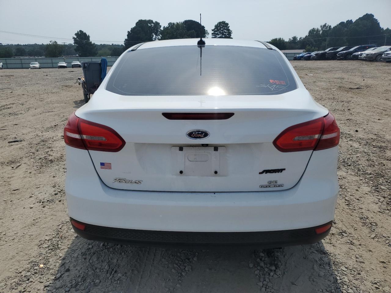 2016 Ford Focus Se VIN: 1FADP3F22GL399726 Lot: 80831545