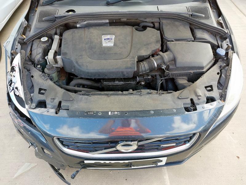 2011 VOLVO V60 R-DESIGN D3 AUTO 