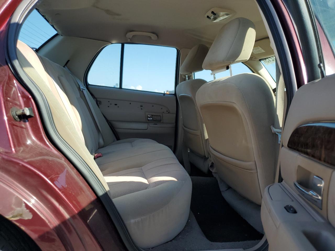 2005 Mercury Grand Marquis Gs VIN: 2MEFM74W75X652692 Lot: 81661215