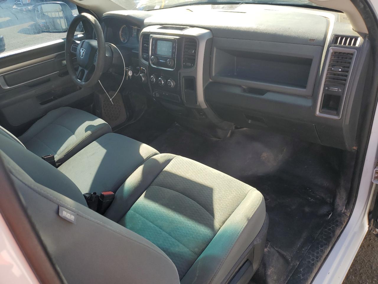 2017 Ram 1500 St VIN: 3C6JR6DTXHG542139 Lot: 80740125