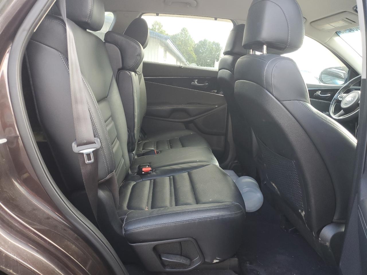 2017 Kia Sorento Ex VIN: 5XYPHDA52HG224692 Lot: 84368245