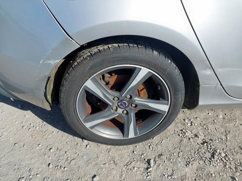 2013 VOLVO V40 R-DESIGN D2 